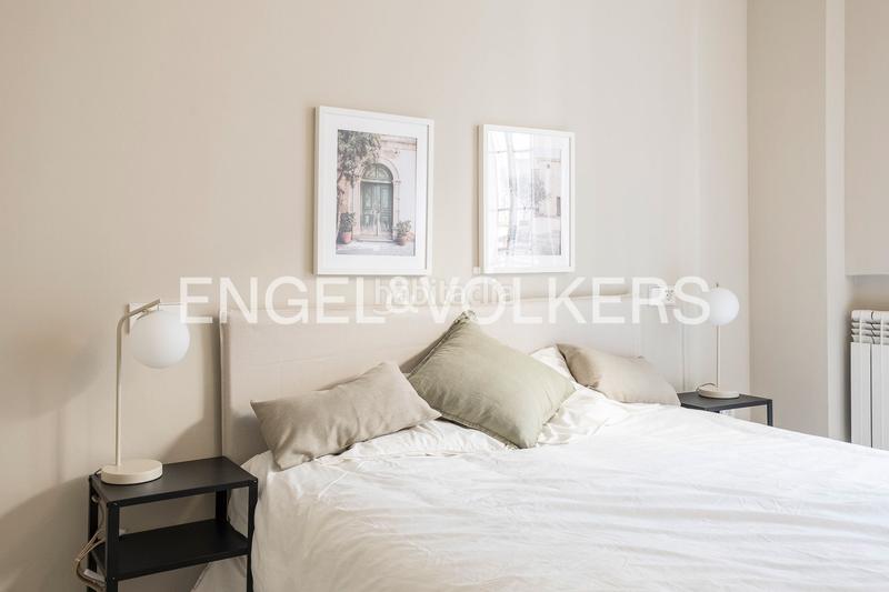 Foto 029b0d22-90cb-4f0b-ae67-74384f4d218e. Alquiler casa adosada exclusiva vivienda de temporada en gràcia con terraza en Barcelona