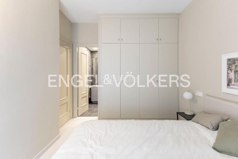 Foto 1421e734-e6fd-4a81-89e7-81b9ace3cbd2. Alquiler casa adosada exclusiva vivienda de temporada en gràcia con terraza en Barcelona