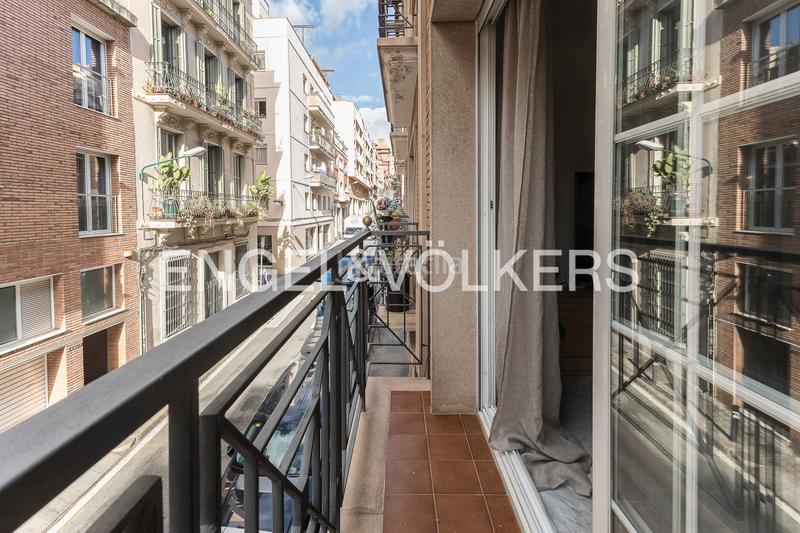 Foto 3d4c6ce6-f71c-4c92-aea0-fea3dad4b40b. Alquiler casa adosada exclusiva vivienda de temporada en gràcia con terraza en Barcelona