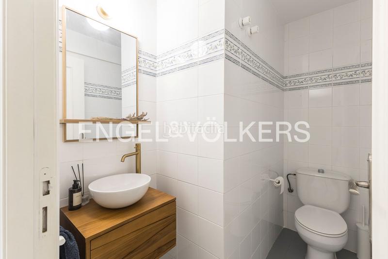 Foto 663d2873-6ed7-4ad2-a91e-0547546132f3. Alquiler casa adosada exclusiva vivienda de temporada en gràcia con terraza en Barcelona