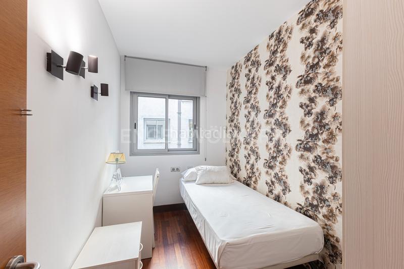 Foto f3754a80-5177-432b-8be1-bd0fef6b8993. Appartement avec chauffage parking dans Sagrada Família Barcelona