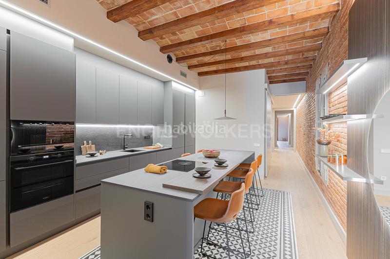 Foto 371eef22-1651-4c84-8b11-077319c2cf6a. Appartement mit heizung in Sant Antoni Barcelona