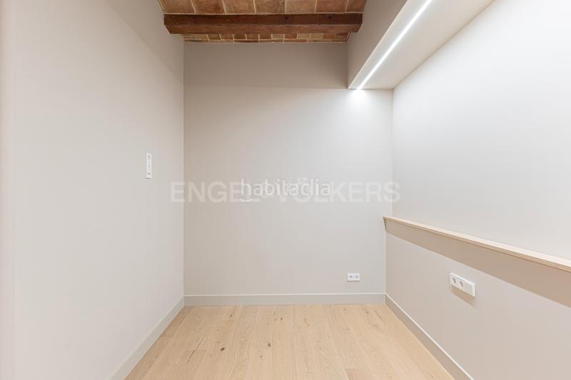 Foto 8ad54a96-0e0e-44b1-a69a-15d12d9af9ac. Appartement mit heizung in Sant Antoni Barcelona