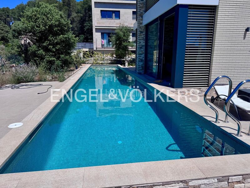 Foto d37dd7ad-c433-43c0-b47e-9423063923ab. Casa amb calefacció aparcament piscina a Begues