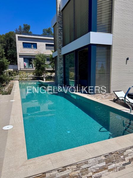 Foto e1e7b8d9-7713-4059-8f0e-1226bf25a317. Casa amb calefacció aparcament piscina a Begues