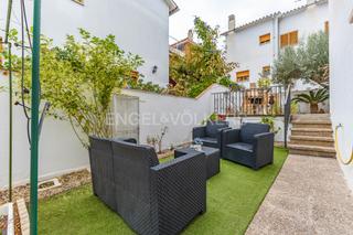Maison jumelée à Serraparera. Encantadora casa a tres vientos, luminosa, confortable y con jar