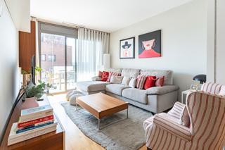 Apartamento en Turó de Can Mates. Piso de 4 dormitorios junto al parque de can matas