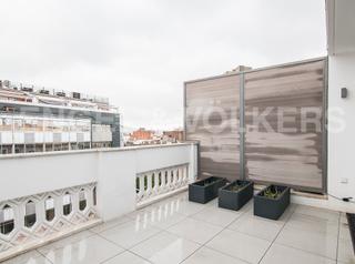Location Attique à L´Antiga Esquerra de l´Eixample. Ático de diseño con gran terraza en el eixample