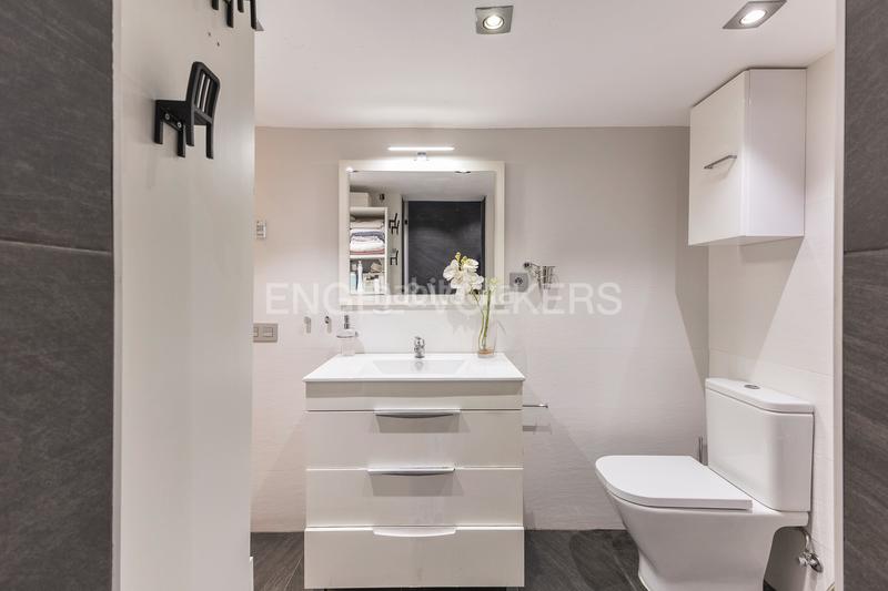 Foto 17f99ed0-f285-4cad-8a61-a6c39a802254. Piccolo appartamento con riscaldamento in Vila de Gràcia Barcelona