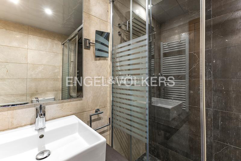 Foto 84dbebab-7a7a-4f74-950c-d5d3a4e6c307. Appartement avec chauffage parking dans Sagrada Família Barcelona