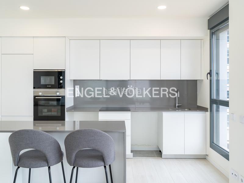 Foto 60f3118b-d72c-480f-8343-9e8f4f962221. Lloguer apartament amb calefacció aparcament piscina a Badalona