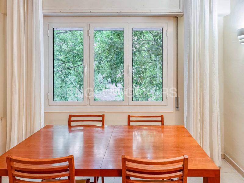 Foto c35e42ae-2f09-46cd-adb9-fbb8623d5217. Alquiler apartamento luminoso y espacioso piso completamente equipado en eixample dreta en Barcelona