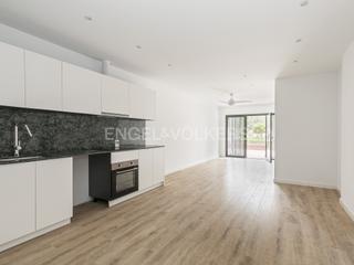 Rent Apartment in Sant Ramon - Maternitat. Planta baja con piscina comunitaria b1