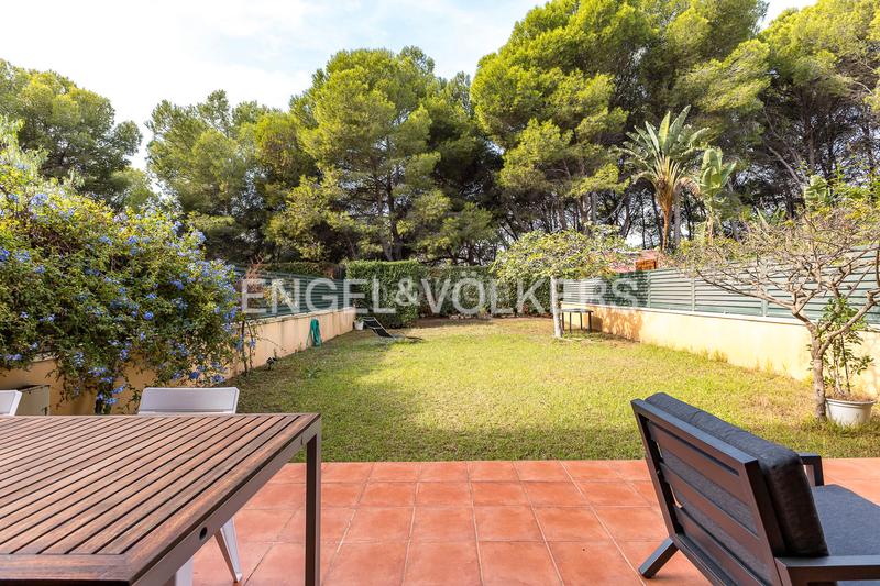 Foto 006cb691-29ba-4dd1-861f-5a0b438c5ca4. Dúplex amb calefacció aparcament piscina a Els Munts Torredembarra