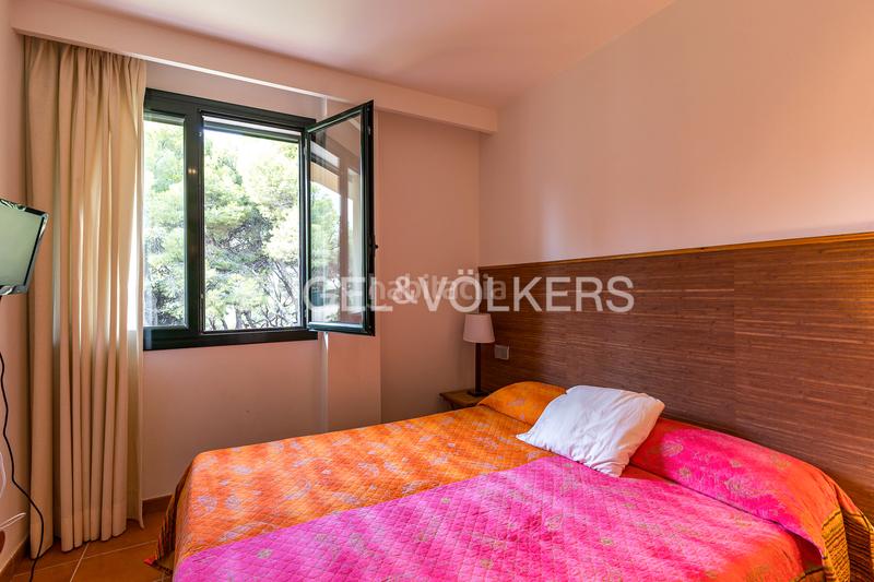 Foto 1260158a-9502-43d0-be64-b53bab8cb6a9. Dúplex amb calefacció aparcament piscina a Els Munts Torredembarra