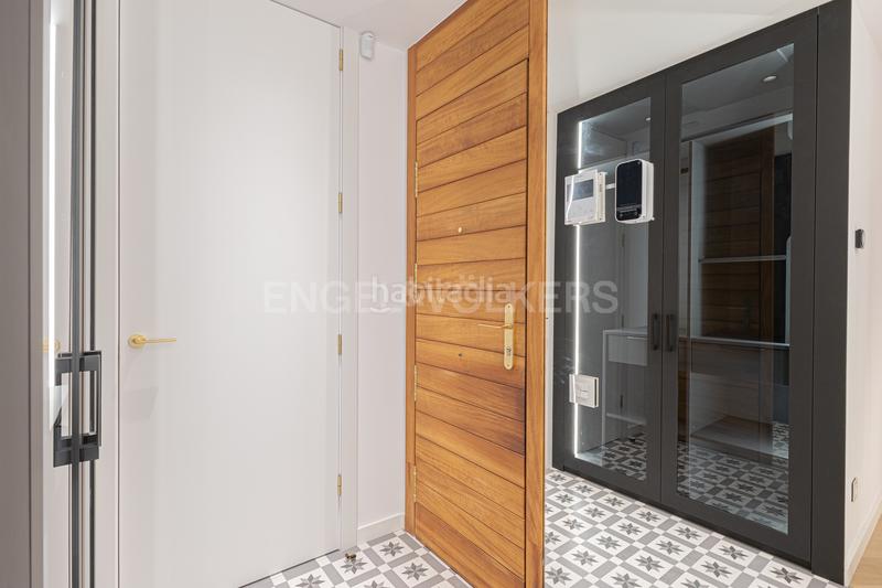 Foto 27a95f37-c859-4fd0-aaa1-e08eccff75d8. Alquiler apartamento piso de lujo temporal en la esquerra del eixample en Barcelona