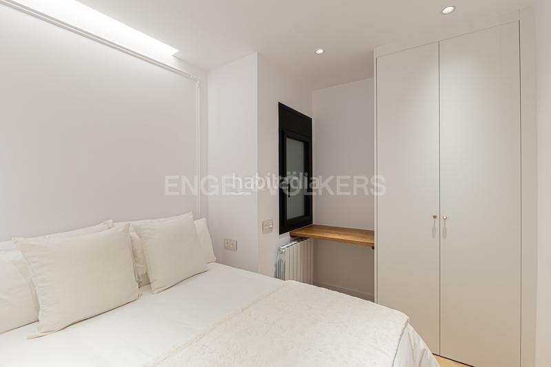 Foto 3c192c74-335a-4c62-88e3-00212df1625f. Alquiler apartamento piso de lujo temporal en la esquerra del eixample en Barcelona
