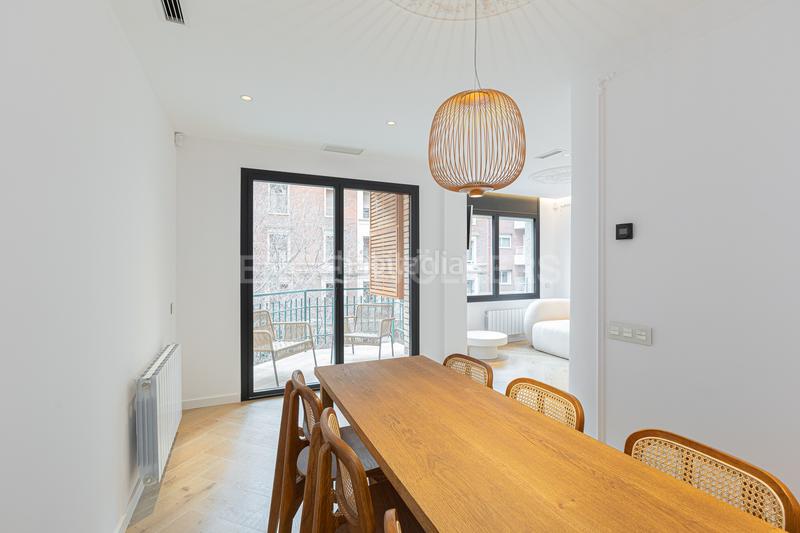 Foto 57d50885-82b5-48f4-916d-d88f56a2ebf9. Alquiler apartamento piso de lujo temporal en la esquerra del eixample en Barcelona