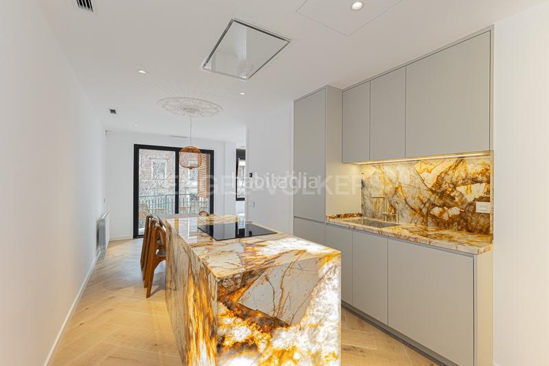 Foto 64c6964e-e0d0-43d4-8178-c159748d3ac0. Alquiler apartamento piso de lujo temporal en la esquerra del eixample en Barcelona