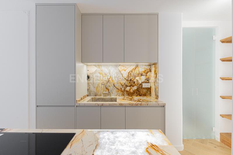 Foto e57469f6-e6a5-4c97-a669-7f1d894ebc08. Alquiler apartamento piso de lujo temporal en la esquerra del eixample en Barcelona