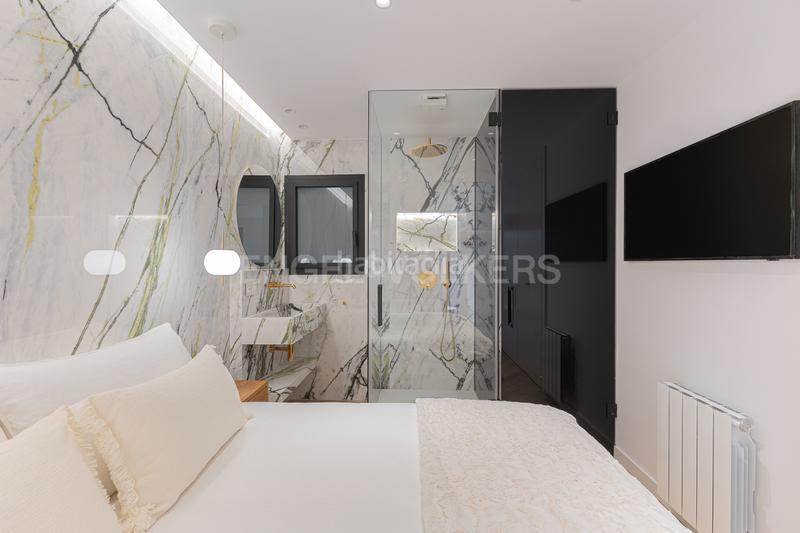 Foto f5642b94-300f-479c-a368-e8b25b542760. Alquiler apartamento piso de lujo temporal en la esquerra del eixample en Barcelona