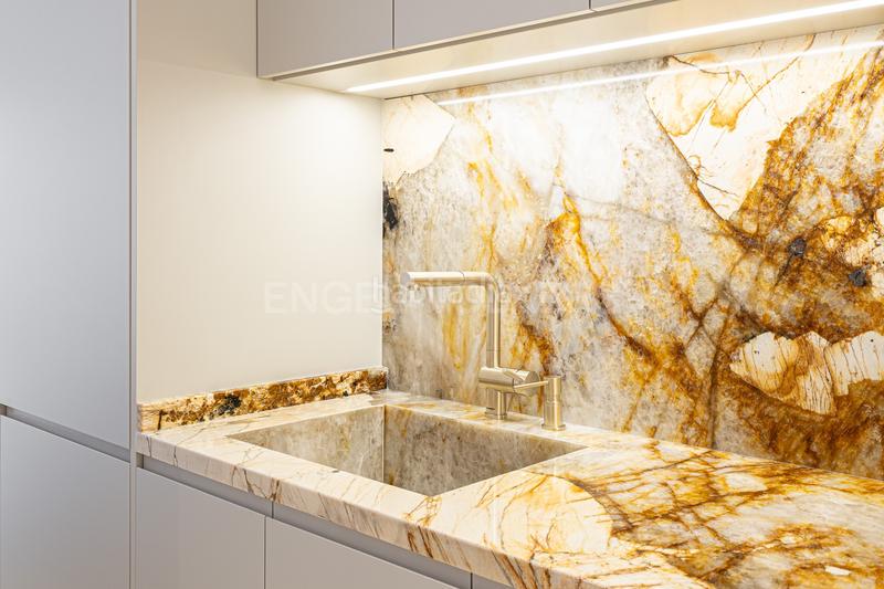 Foto f8dad612-f3b1-4367-9d2b-dae9a0e75e33. Alquiler apartamento piso de lujo temporal en la esquerra del eixample en Barcelona