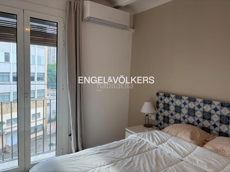 Foto 142e8a04-4e33-4d3a-8f18-93de4e583bea. Alquiler apartamento precioso apartamento temporal a dos pasos del puerto en Barcelona