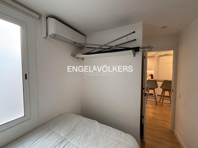 Foto 6346eedc-2a54-44ff-a782-a5bb50509608. Alquiler apartamento precioso apartamento temporal a dos pasos del puerto en Barcelona