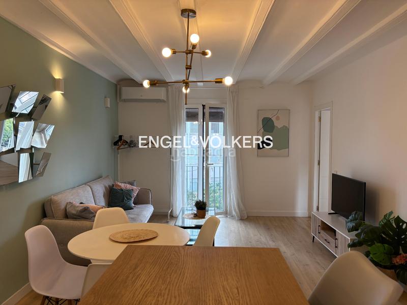 Foto 6da87cc6-6704-44e8-a595-273f090f546b. Alquiler apartamento precioso apartamento temporal a dos pasos del puerto en Barcelona