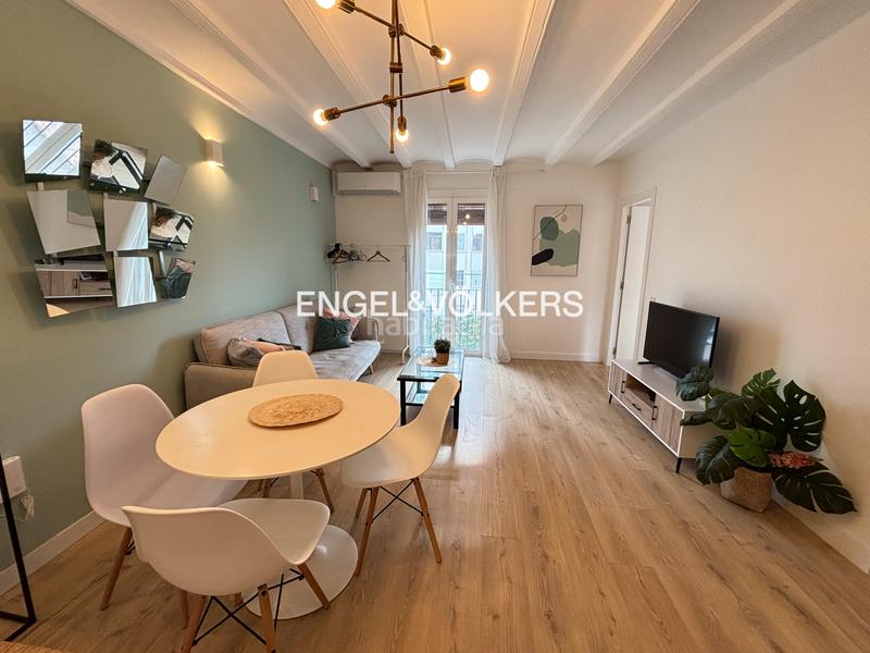 Foto 92edca3f-a9ac-4dd5-835c-e43036228421. Alquiler apartamento precioso apartamento temporal a dos pasos del puerto en Barcelona