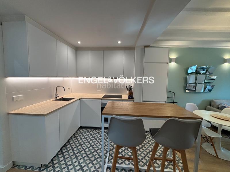 Foto b8e63892-f958-4b35-8992-73dafb06ee55. Alquiler apartamento precioso apartamento temporal a dos pasos del puerto en Barcelona