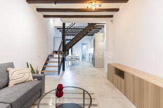Alquiler Ático en Sarrià. Temporal casita  con patio  en sarrià