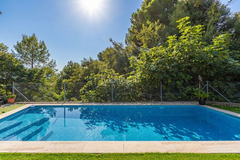 Foto 490827aa-9413-49e1-be50-91f46f428e04. Casa amb calefacció aparcament piscina a Matadepera