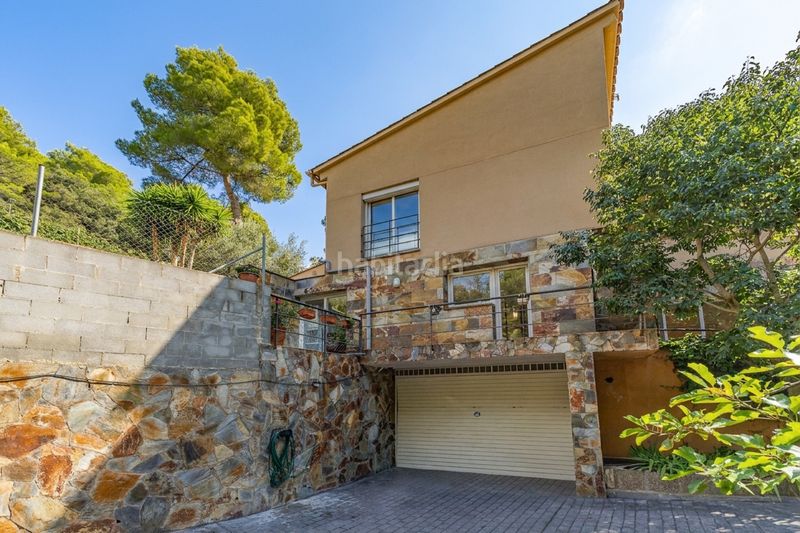 Foto a8a87fff-fdef-42a8-9175-ae96c925ed81. Casa amb calefacció aparcament piscina a Matadepera