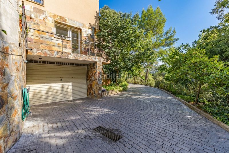 Foto fef60d77-5dcf-46f6-85e1-c15e9c99e39e. Casa amb calefacció aparcament piscina a Matadepera