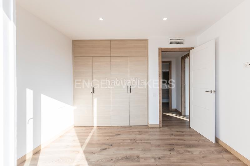 Foto a95a0046-5e90-4d09-be77-079e9bfbf1c5. Alquiler ático luminoso ático dúplex con amplias terrazas en Barcelona