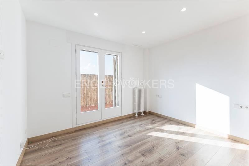 Foto f480a68d-c33f-46f3-a65a-857fdddcdffb. Alquiler ático luminoso ático dúplex con amplias terrazas en Barcelona