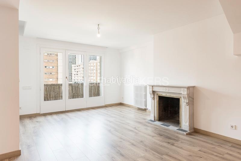 Foto 2cd88428-903c-49fe-b569-c712f49ae2e7. Rent penthouse with heating parking in Sant Ramon - Maternitat Barcelona