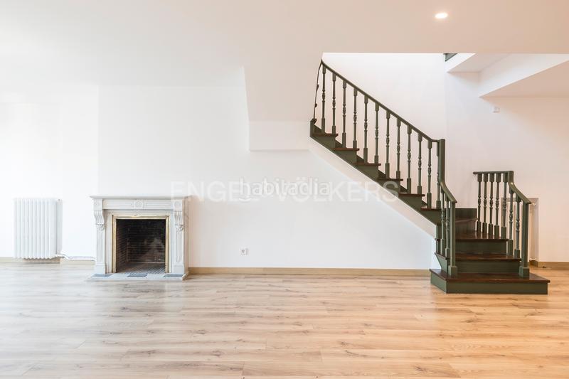 Foto 4fc1369e-59e3-40a5-93f9-8df918065e14. Rent penthouse with heating parking in Sant Ramon - Maternitat Barcelona