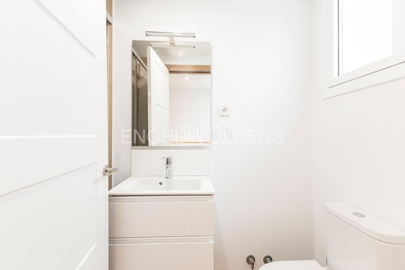 Foto 53f54b66-fbad-4ebd-ab1e-23ff4586df9c. Rent penthouse with heating parking in Sant Ramon - Maternitat Barcelona