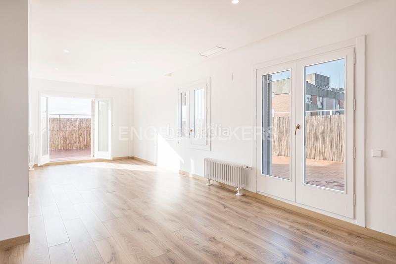 Foto aabded21-0256-42a8-9bfc-07de936a21e3. Rent penthouse with heating parking in Sant Ramon - Maternitat Barcelona