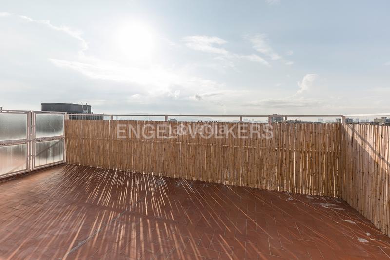 Foto eebda428-853c-419a-8315-3bf092add5bb. Rent penthouse with heating parking in Sant Ramon - Maternitat Barcelona