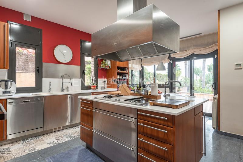 Foto 1100eee6-2f16-4b40-ab00-9b9c98f1da6d. Casa amb calefacció aparcament piscina a Montalnou - Milans del Bosc Sant Vicenç de Montalt