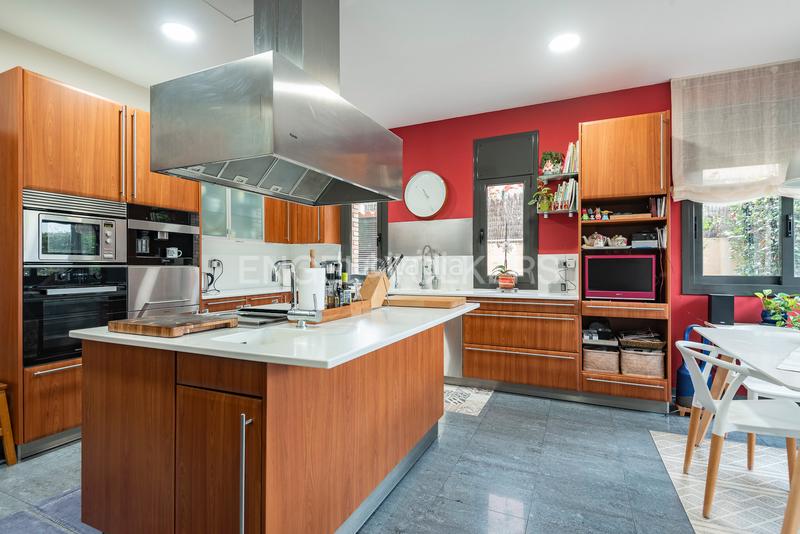 Foto 2cb28d2d-dada-461d-be8c-c4c879414238. Casa amb calefacció aparcament piscina a Montalnou - Milans del Bosc Sant Vicenç de Montalt