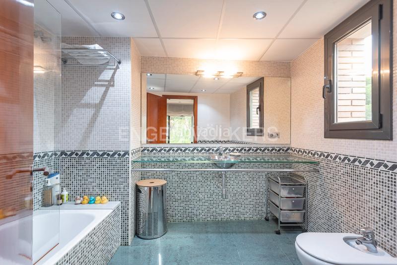 Foto 5ae6158b-9263-44d1-aa61-ed6969f81d11. Casa amb calefacció aparcament piscina a Montalnou - Milans del Bosc Sant Vicenç de Montalt