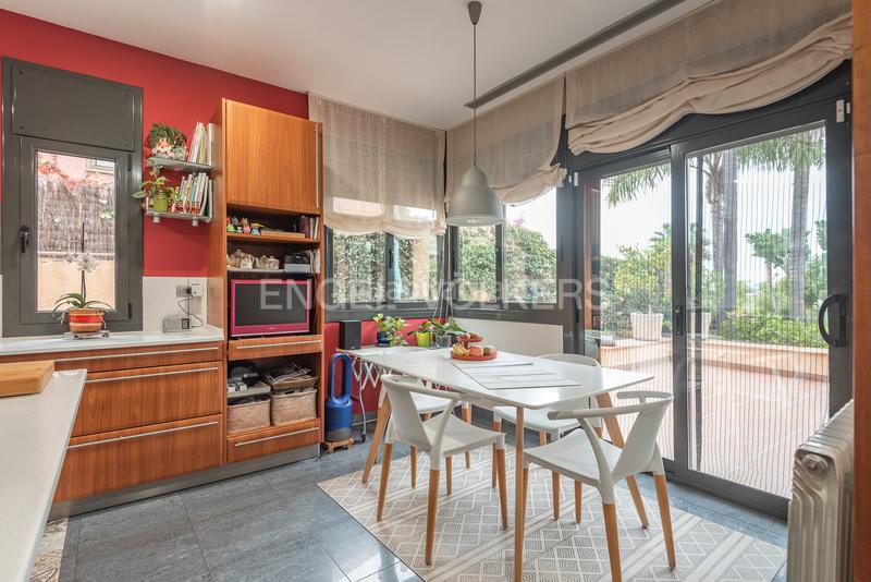 Foto cd31c0f5-3d92-4fc2-b3be-16f1d32cd3f1. Casa amb calefacció aparcament piscina a Montalnou - Milans del Bosc Sant Vicenç de Montalt