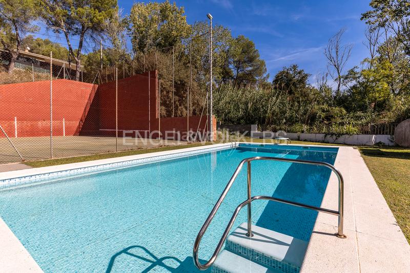 Foto 2a3f8bc3-8339-4d72-9028-0d36a486648f. Haus mit heizung parking in Vacarisses