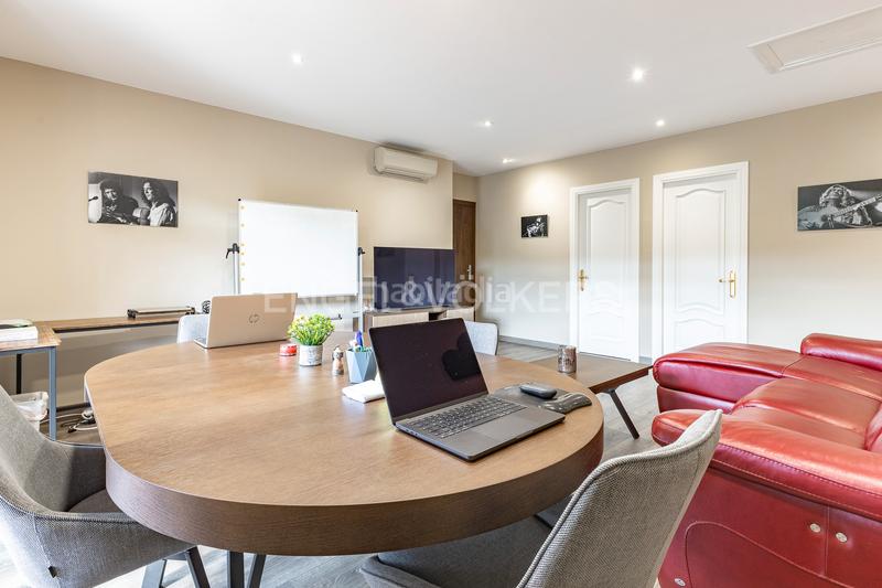 Foto 33c715c1-edf3-4e39-84be-bd76872744b7. Haus mit heizung parking in Vacarisses