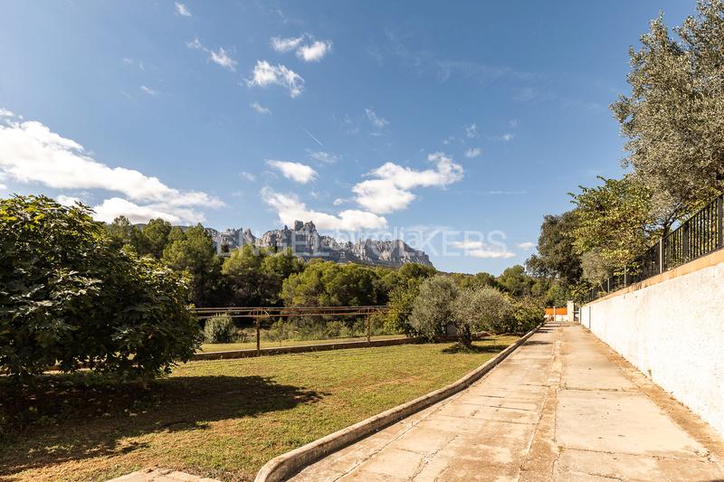 Foto 3c98529f-5882-4c1a-8a82-aa15a971db0d. Haus mit heizung parking in Vacarisses