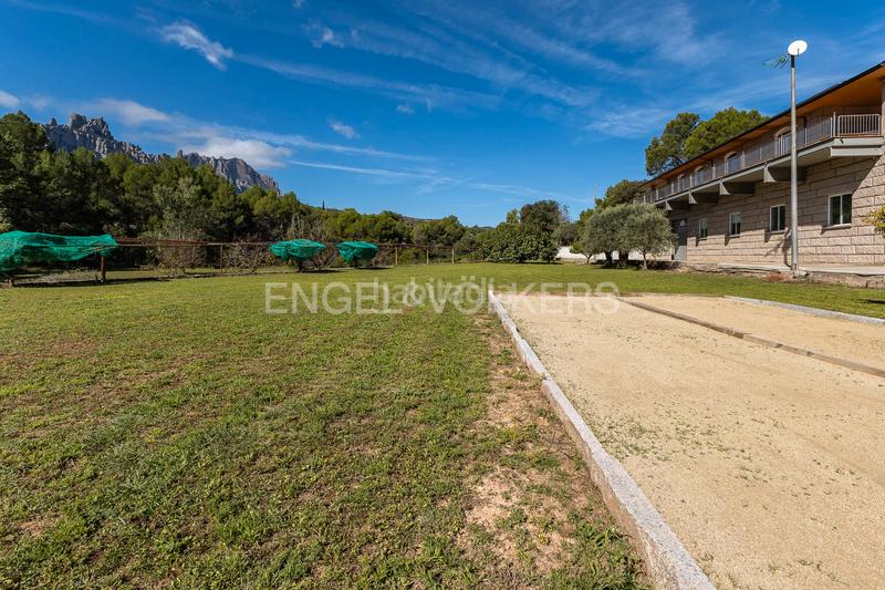 Foto 3d2e6ebe-0788-428f-90ee-0c25f7e9b2ab. Haus mit heizung parking in Vacarisses